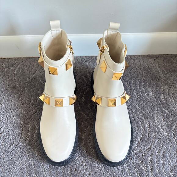 Valentino Garavani Roman Stud Combat Boots White Leather Chelsea Ankle Size 37 - Picture 3 of 16